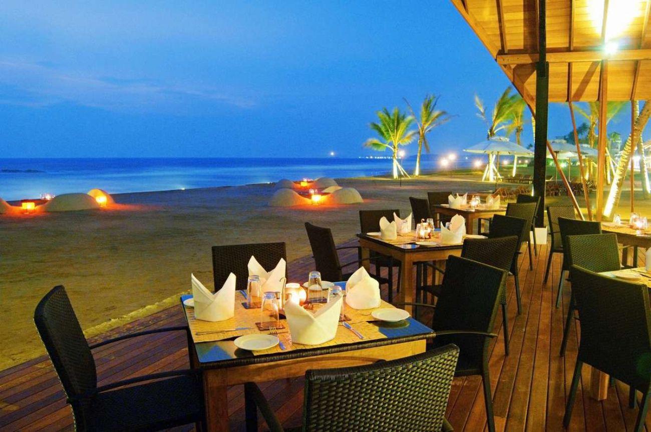 Ekho Surf Hotell Bentota Exteriör bild