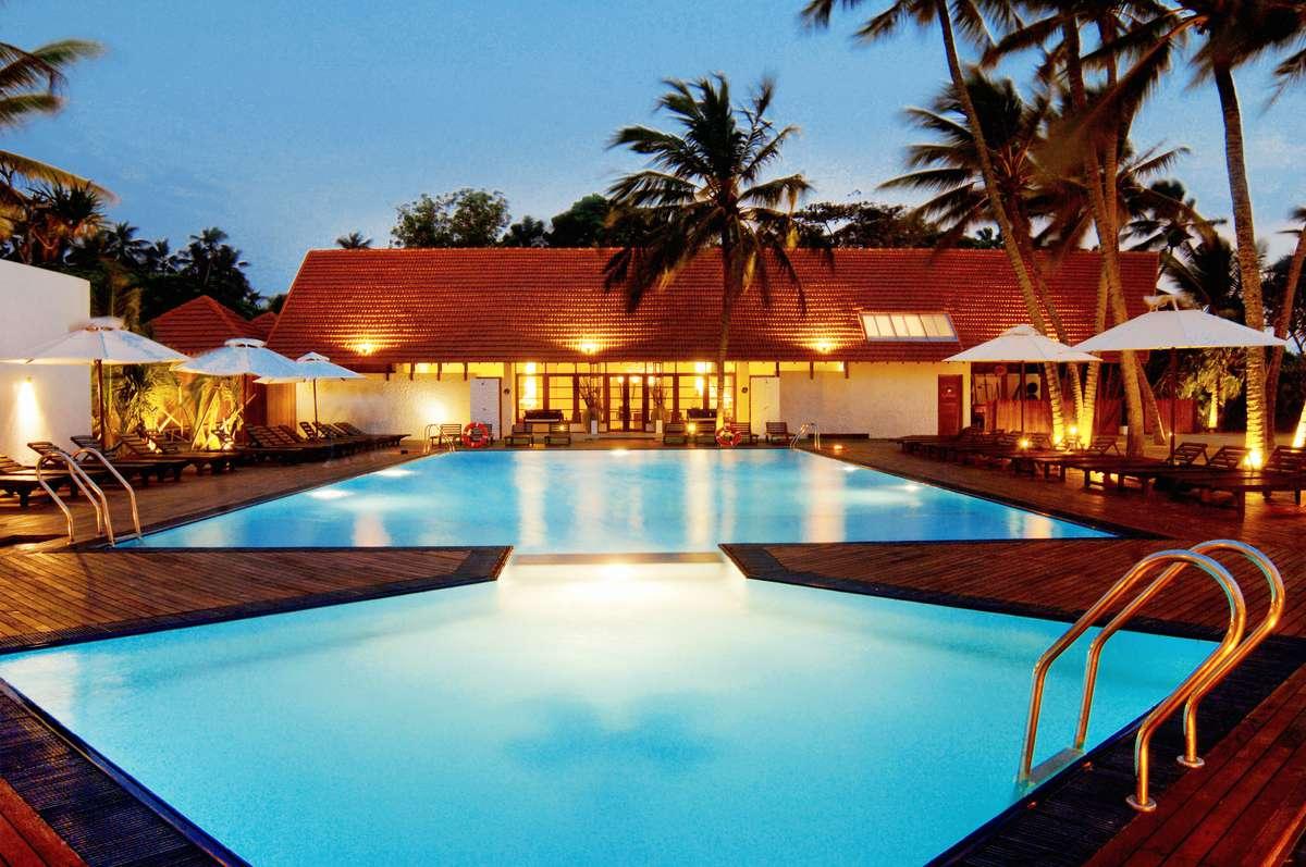 Ekho Surf Hotell Bentota Exteriör bild