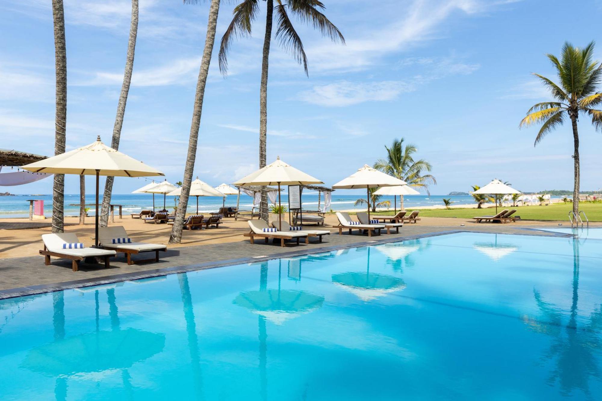 Ekho Surf Hotell Bentota Exteriör bild