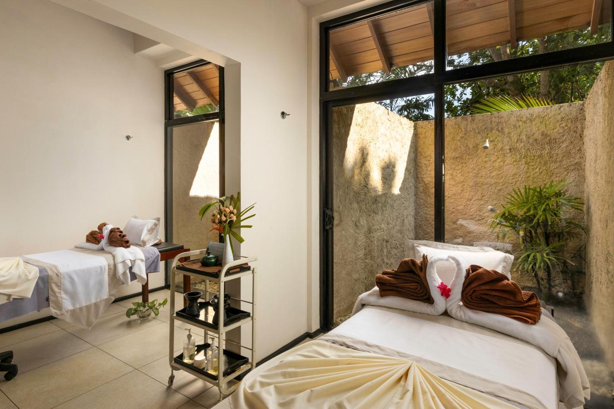 Ekho Surf Hotell Bentota Exteriör bild