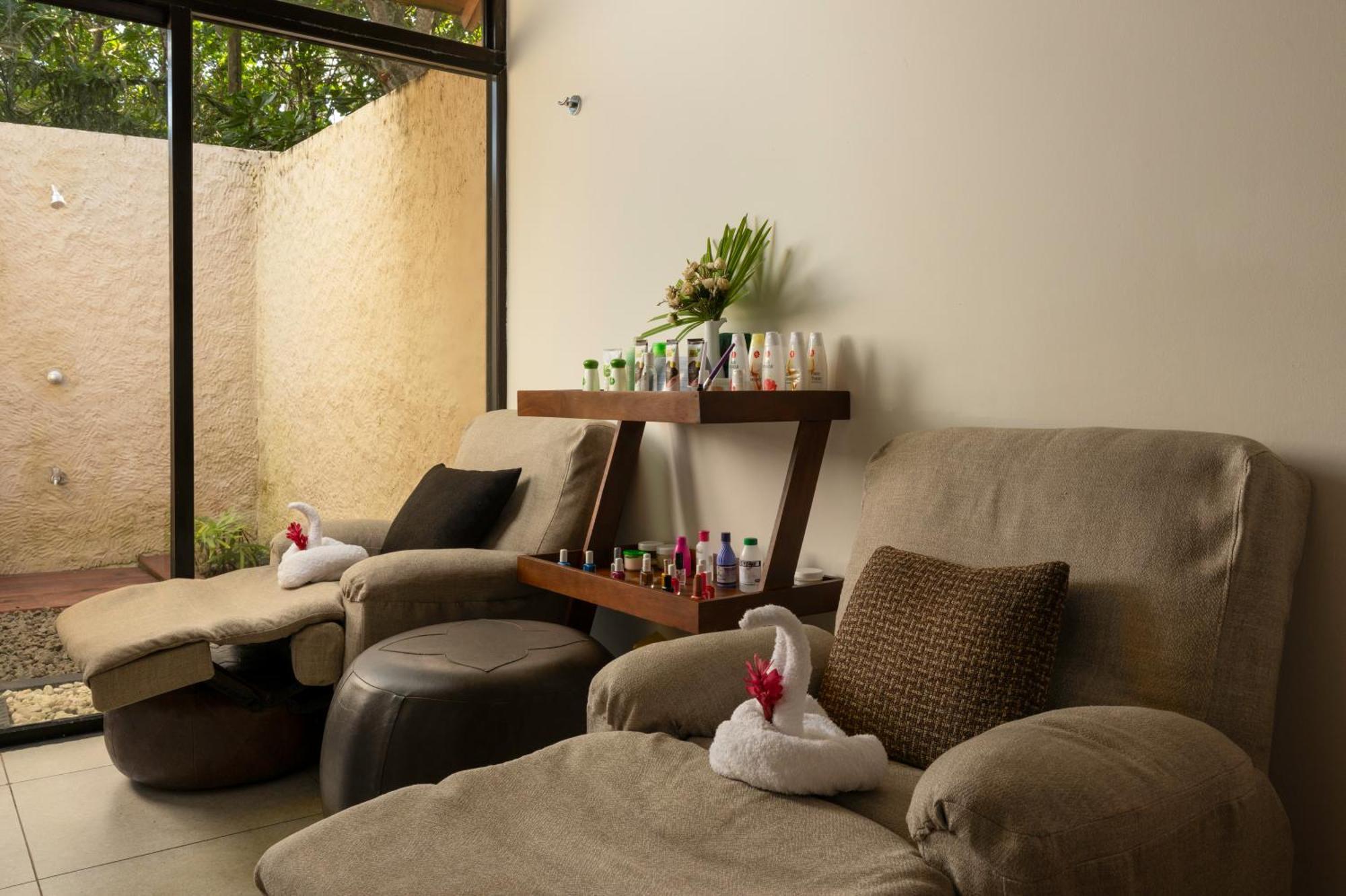 Ekho Surf Hotell Bentota Exteriör bild