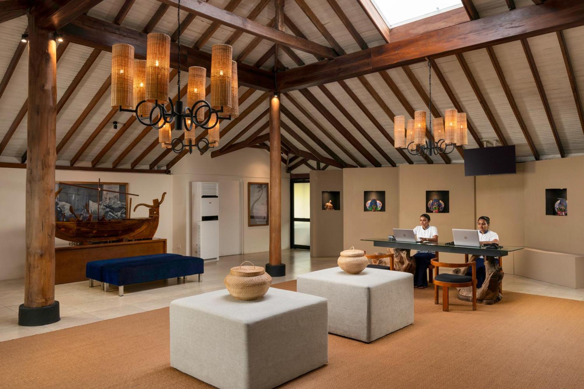 Ekho Surf Hotell Bentota Exteriör bild