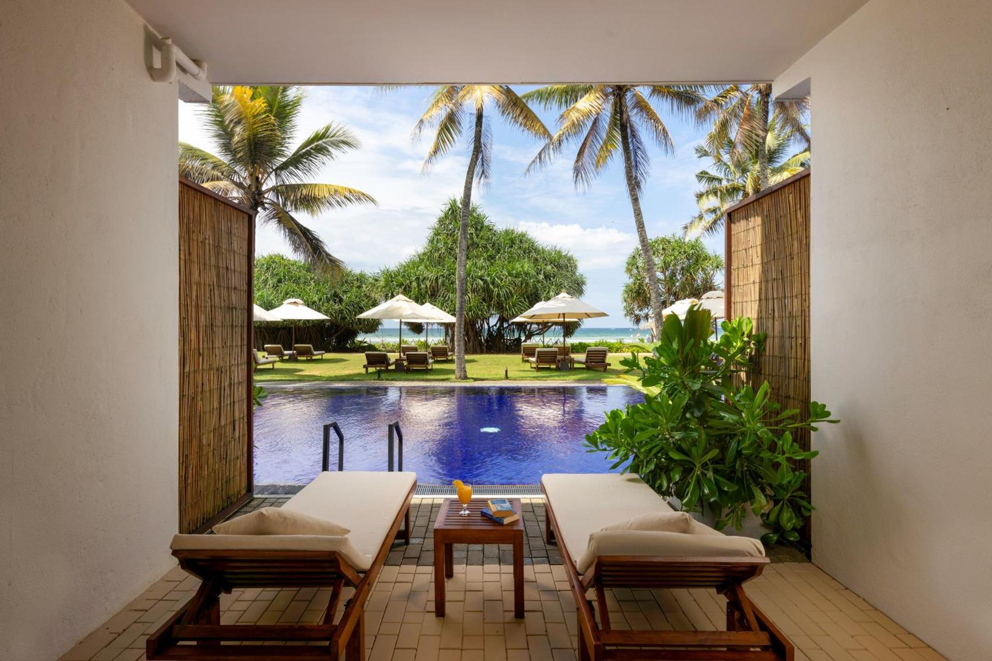 Ekho Surf Hotell Bentota Exteriör bild