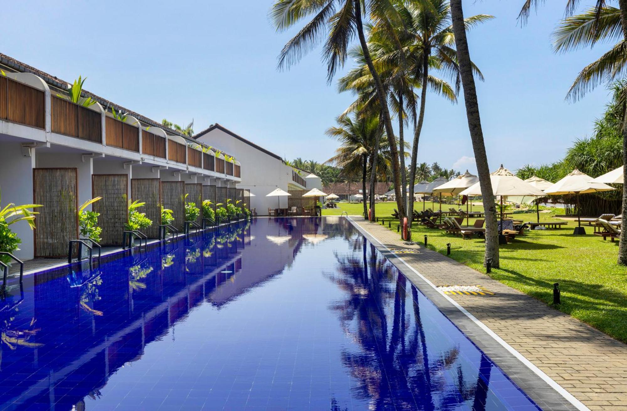 Ekho Surf Hotell Bentota Exteriör bild