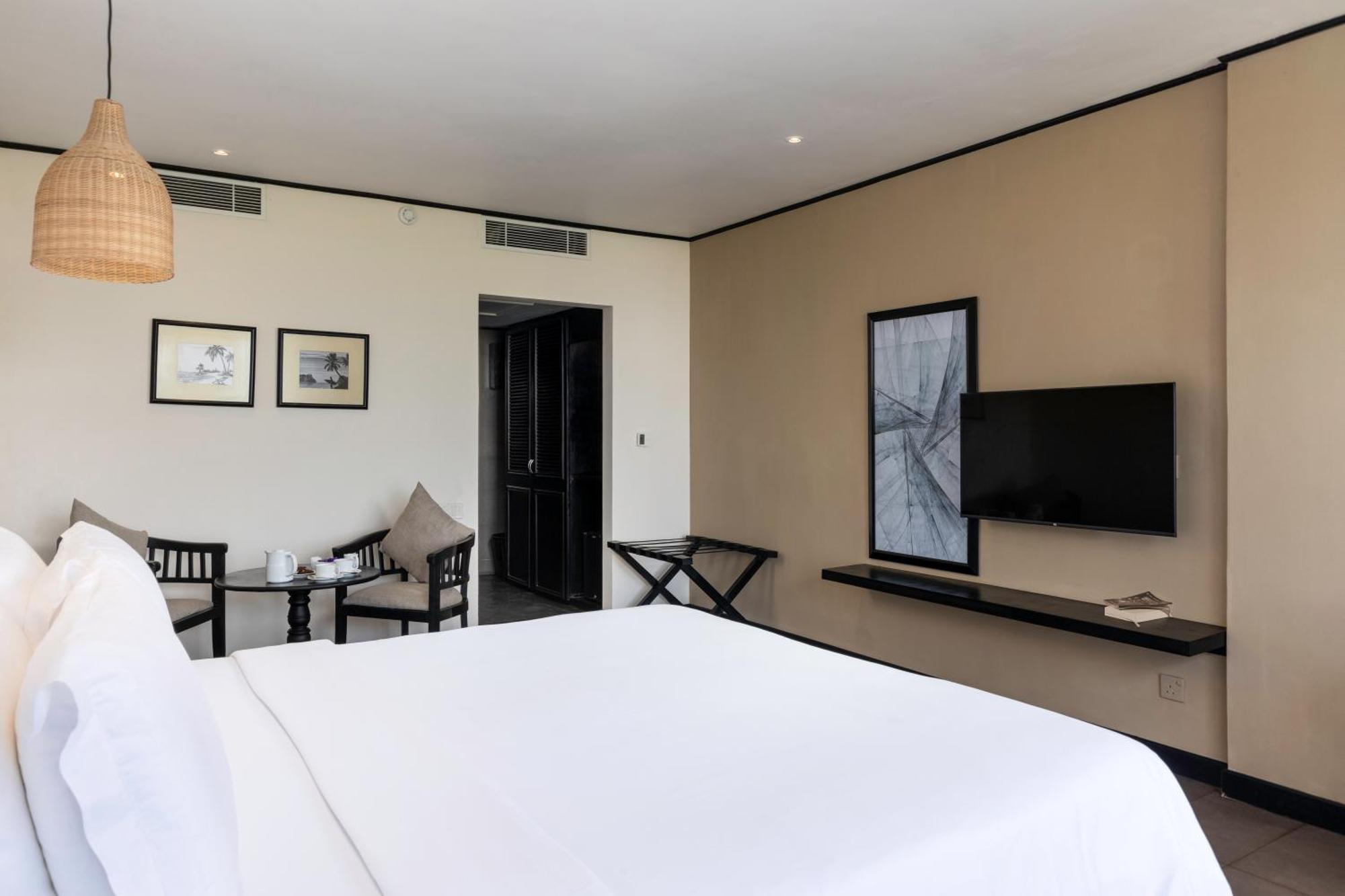 Ekho Surf Hotell Bentota Exteriör bild