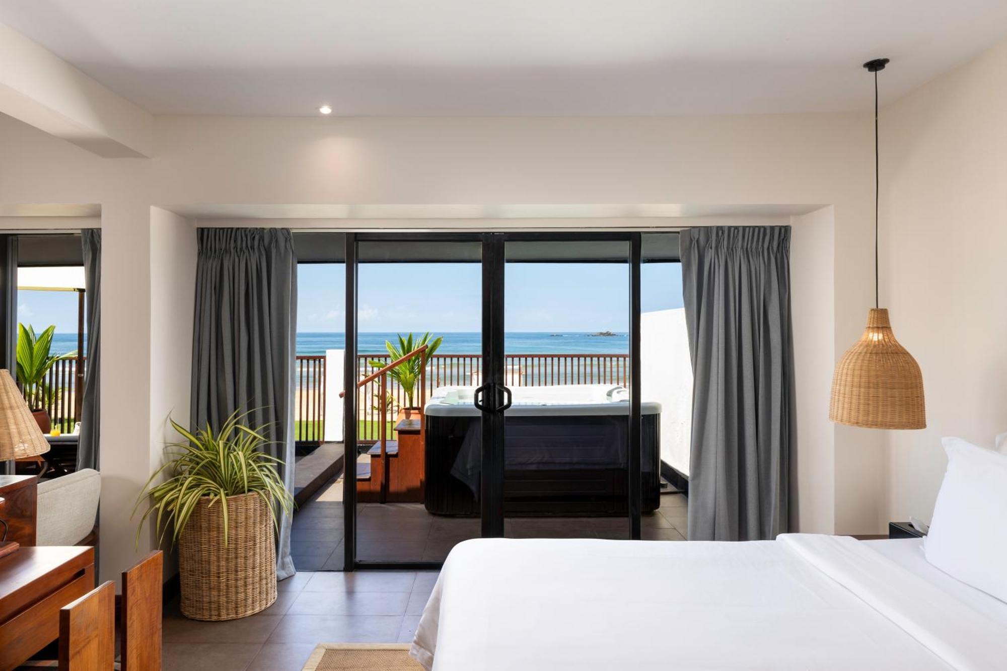Ekho Surf Hotell Bentota Exteriör bild