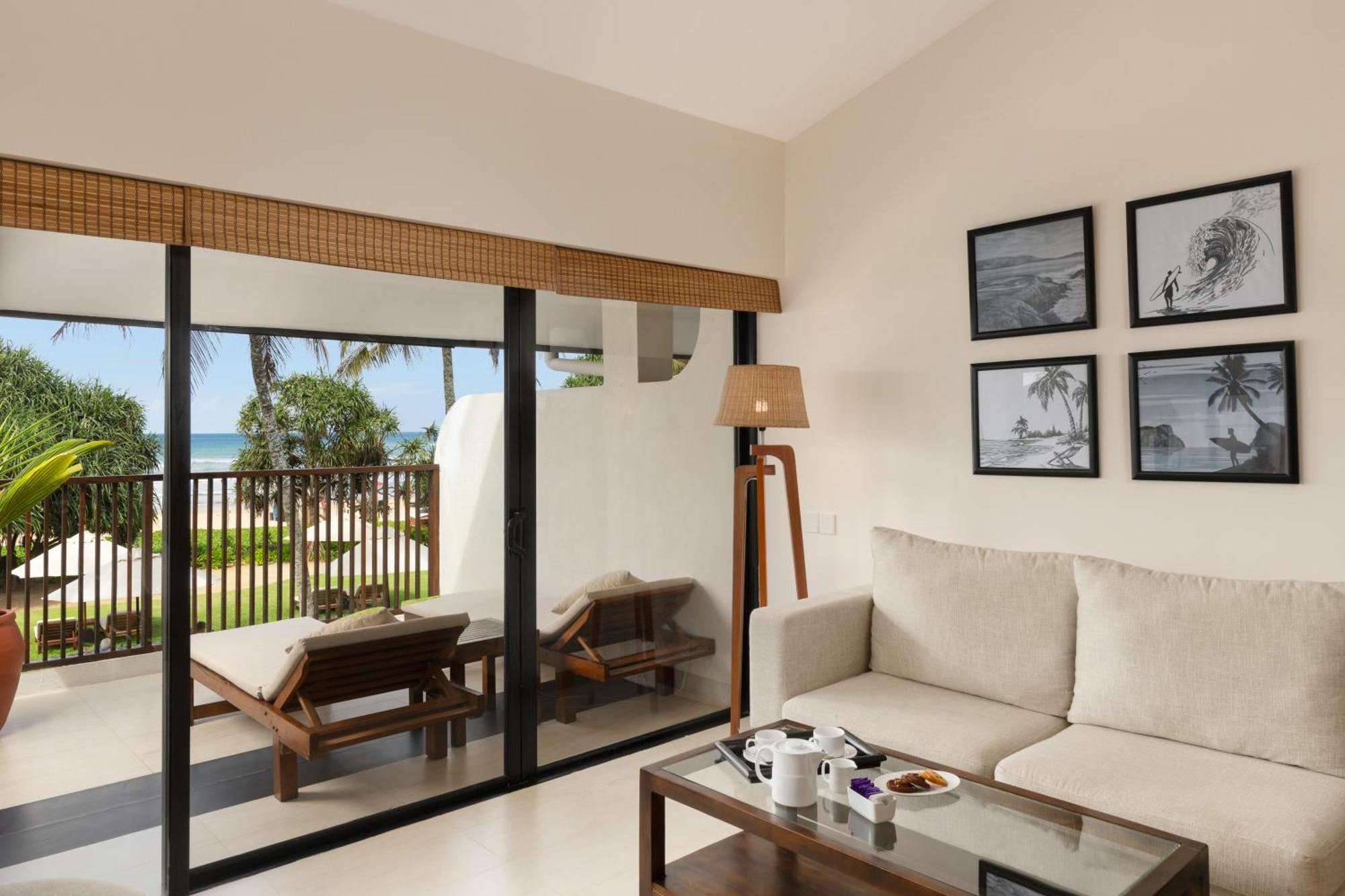 Ekho Surf Hotell Bentota Exteriör bild