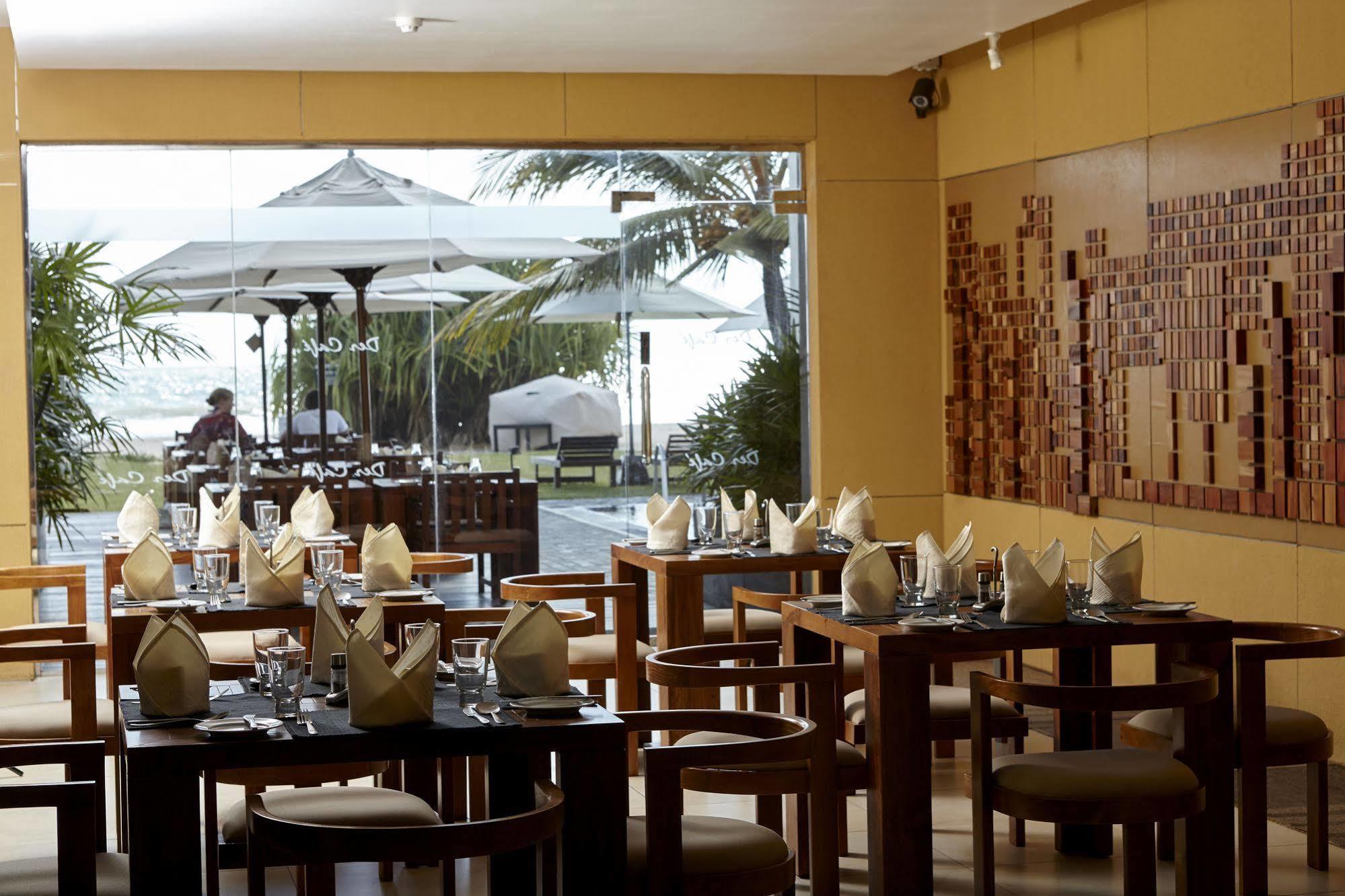 Ekho Surf Hotell Bentota Exteriör bild