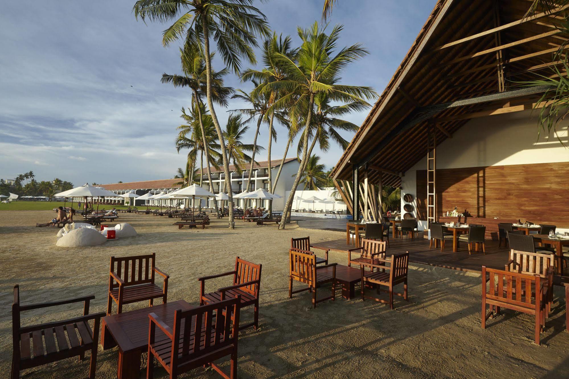 Ekho Surf Hotell Bentota Exteriör bild